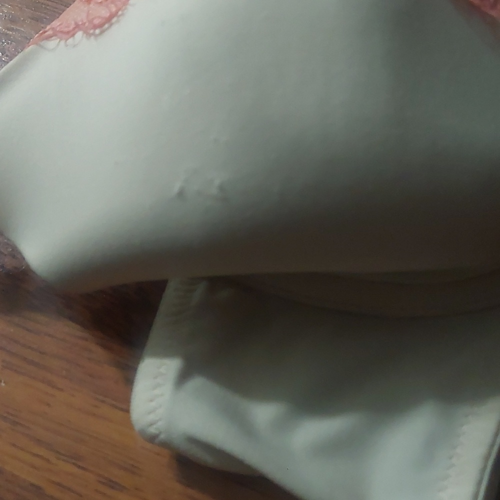 Bra - Picture 3 of 6